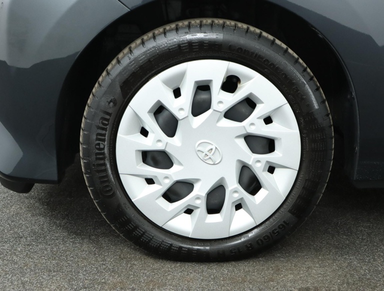 Toyota Aygo - 1.0 VVT-i x-play 38