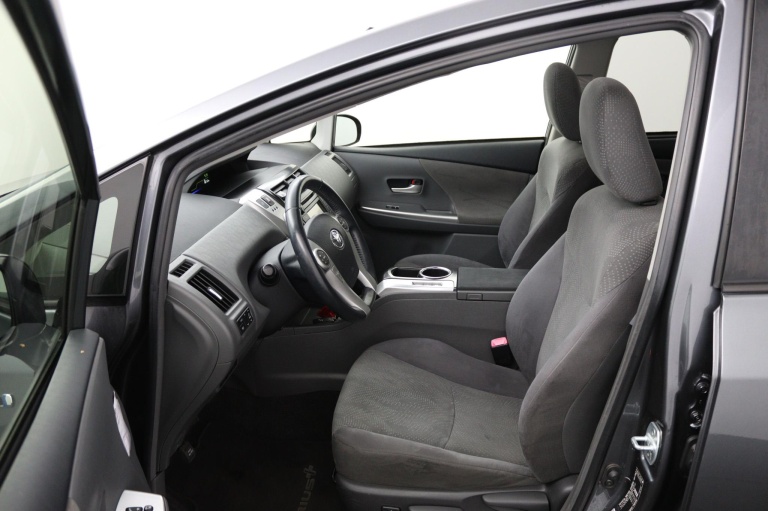 Toyota Prius Wagon - 1.8 Aspiration 17