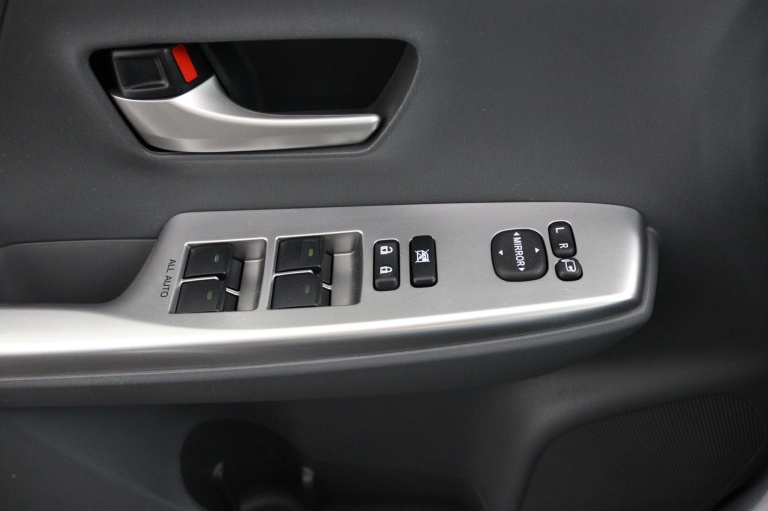 Toyota Prius Wagon - 1.8 Aspiration 31