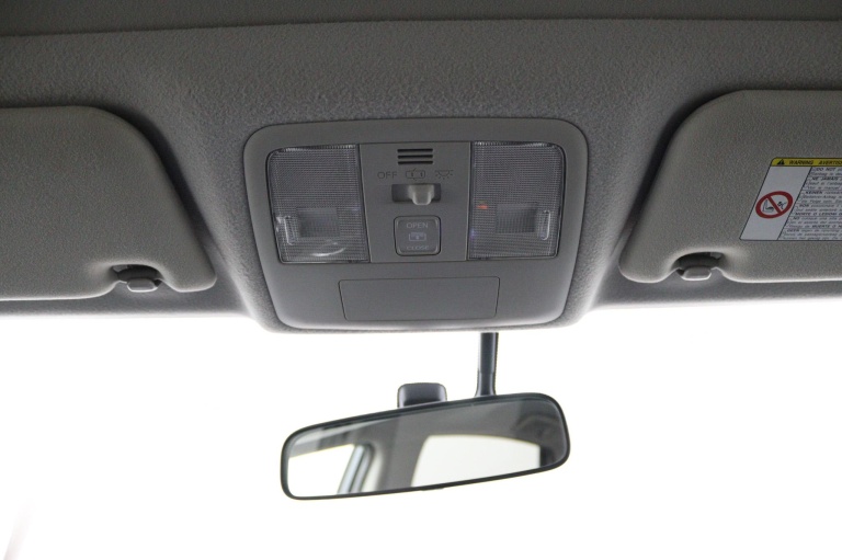 Toyota Prius Wagon - 1.8 Aspiration 36