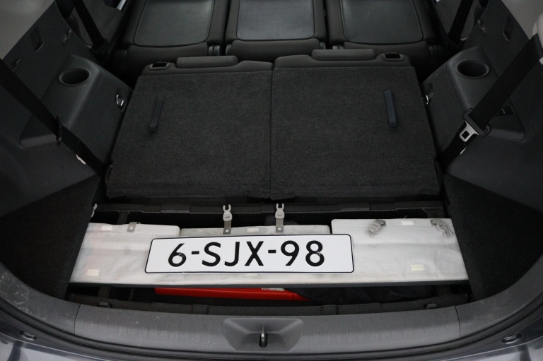 Toyota Prius Wagon - 1.8 Aspiration 37