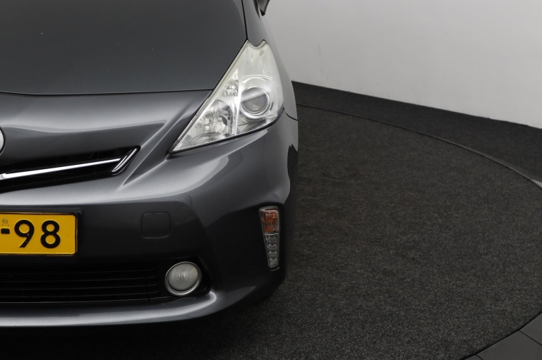 Toyota Prius Wagon - 1.8 Aspiration 39