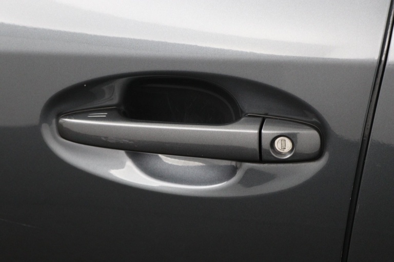 Toyota Prius Wagon - 1.8 Aspiration 40