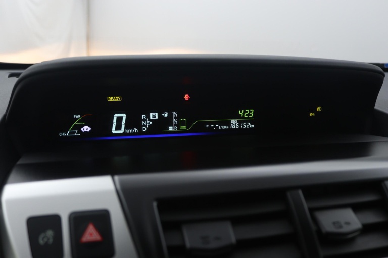 Toyota Prius Wagon - 1.8 Aspiration 6