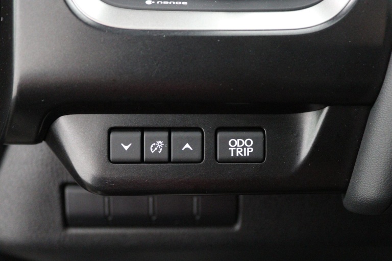 Lexus UX - 250h Preference Line 28