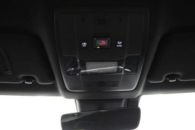 Lexus UX - 250h Preference Line 31