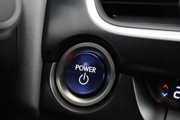 Lexus UX - 250h Preference Line 41