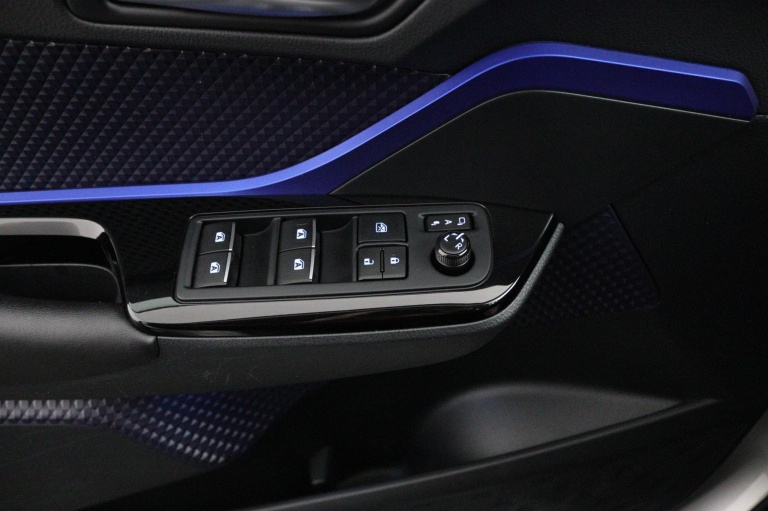 Toyota C-HR - 1.2 Bi-Tone 28