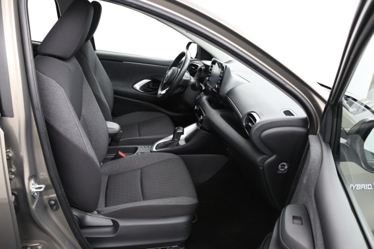 Toyota Yaris - 1.5 Hybrid Dynamic 21