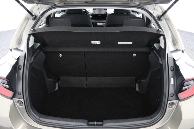 Toyota Yaris - 1.5 Hybrid Dynamic 22