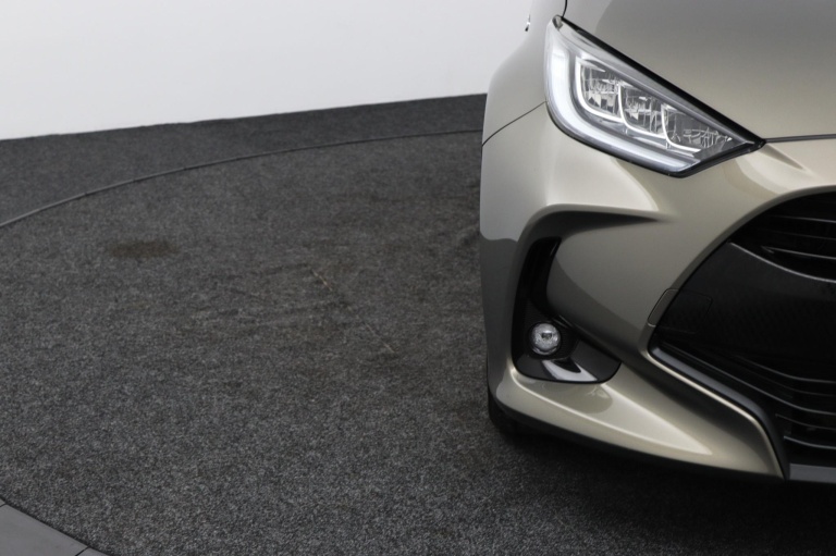 Toyota Yaris - 1.5 Hybrid Dynamic 35
