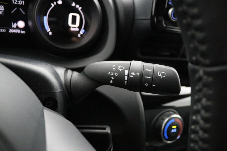 Toyota Yaris Cross - 1.5 VVT-I Benzine 30