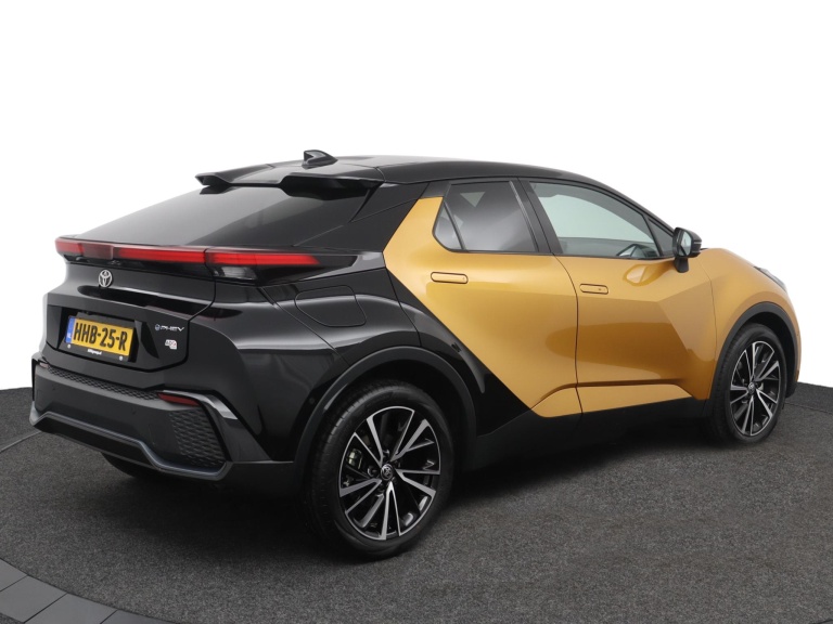 Toyota C-HR - 2.0 Plug-in Hybrid 220 Première Edition 2