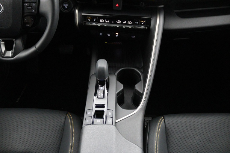 Toyota C-HR - 2.0 Plug-in Hybrid 220 Première Edition 26