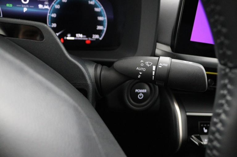 Toyota C-HR - 2.0 Plug-in Hybrid 220 Première Edition 31