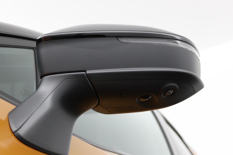 Toyota C-HR - 2.0 Plug-in Hybrid 220 Première Edition 37