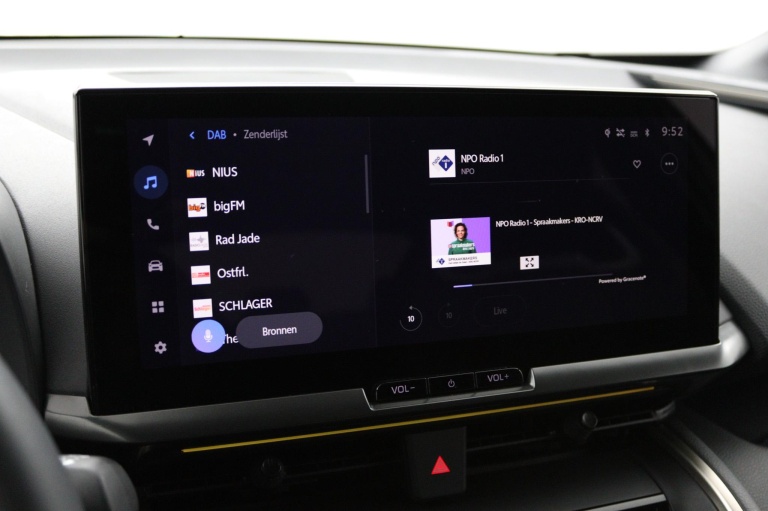 Toyota C-HR - 2.0 Plug-in Hybrid 220 Première Edition 8