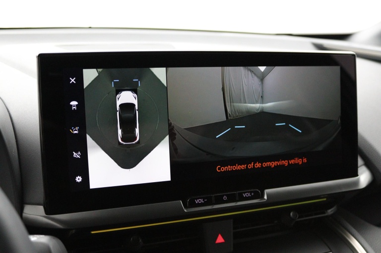 Toyota C-HR - 2.0 Plug-in Hybrid 220 Première Edition 9