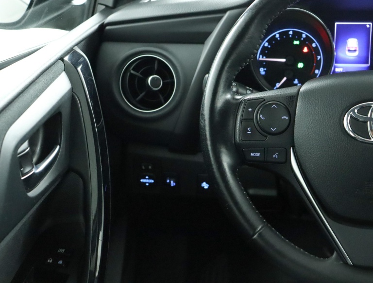 Toyota Auris - 1.2T Aspiration 18