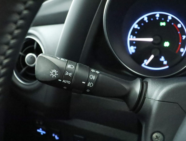 Toyota Auris - 1.2T Aspiration 29