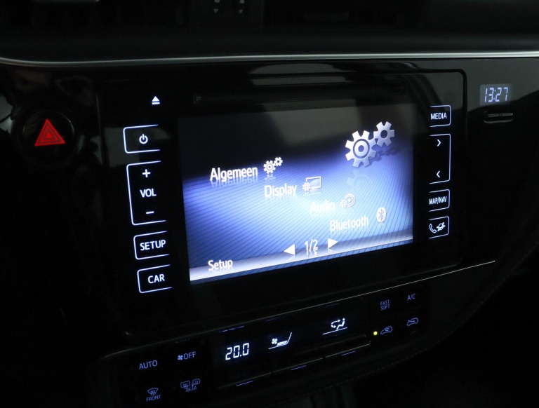 Toyota Auris - 1.2T Aspiration 38