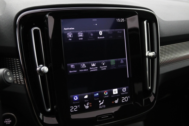 Volvo XC40 - 2.0 B4 R-Design 19