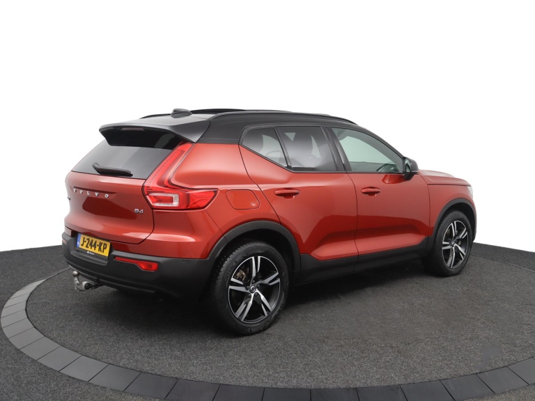 Volvo XC40 - 2.0 B4 R-Design 3