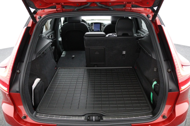 Volvo XC40 - 2.0 B4 R-Design 30