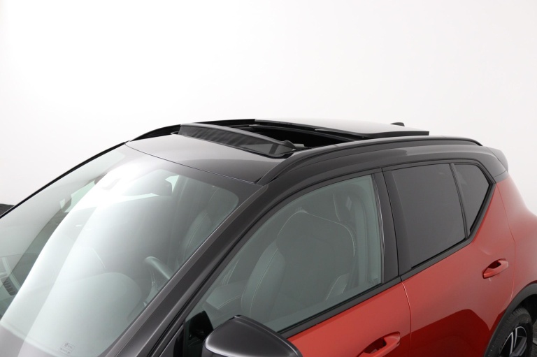 Volvo XC40 - 2.0 B4 R-Design 40