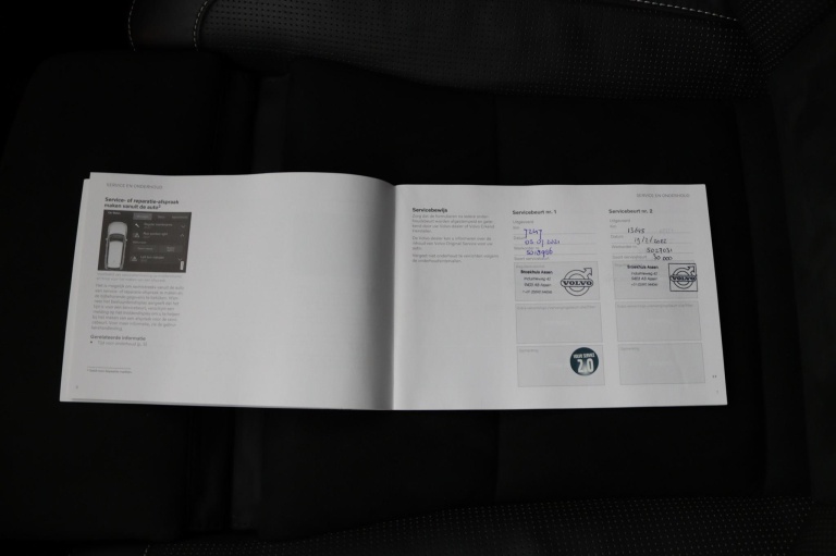 Volvo XC40 - 2.0 B4 R-Design 43