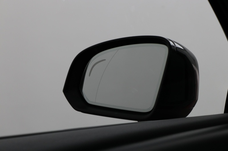 Volvo XC40 - 2.0 B4 R-Design 45