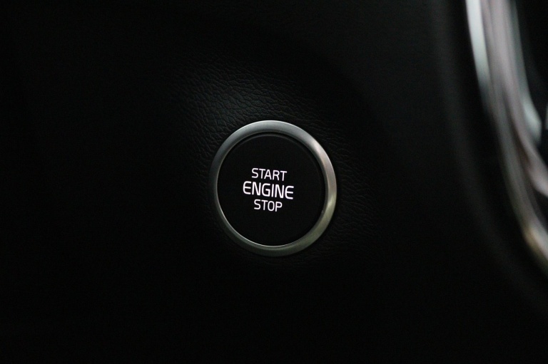 Volvo XC40 - 2.0 B4 R-Design 50