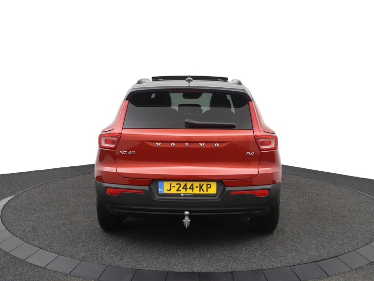 Volvo XC40 - 2.0 B4 R-Design 8