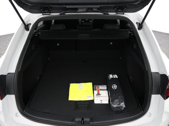 Toyota Corolla - Hybrid 140 Dynamic