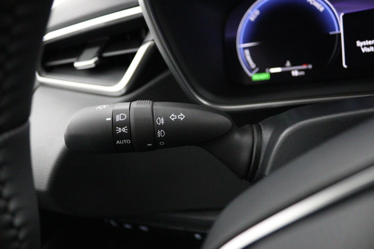 Toyota Corolla - Hybrid 140 Dynamic 28