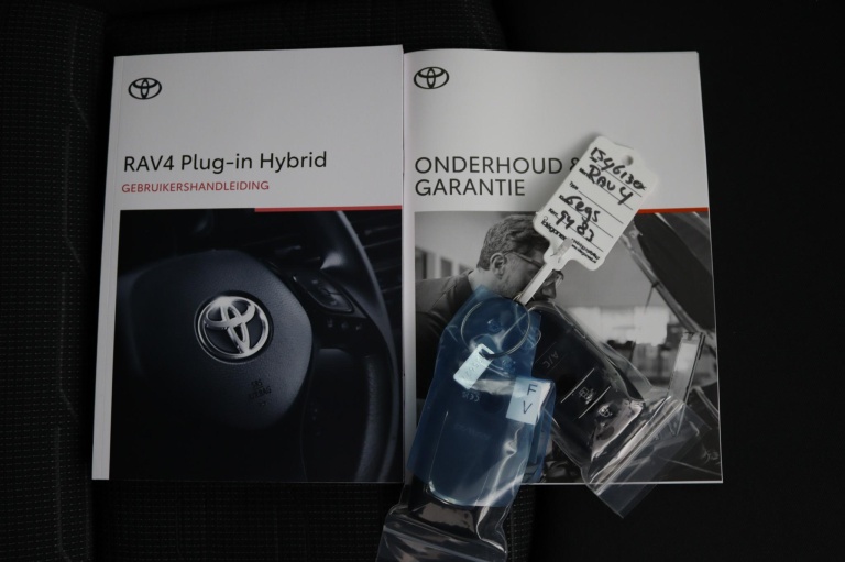 Toyota RAV4 - 2.5 Plug-in Hybrid AWD Dynamic 9