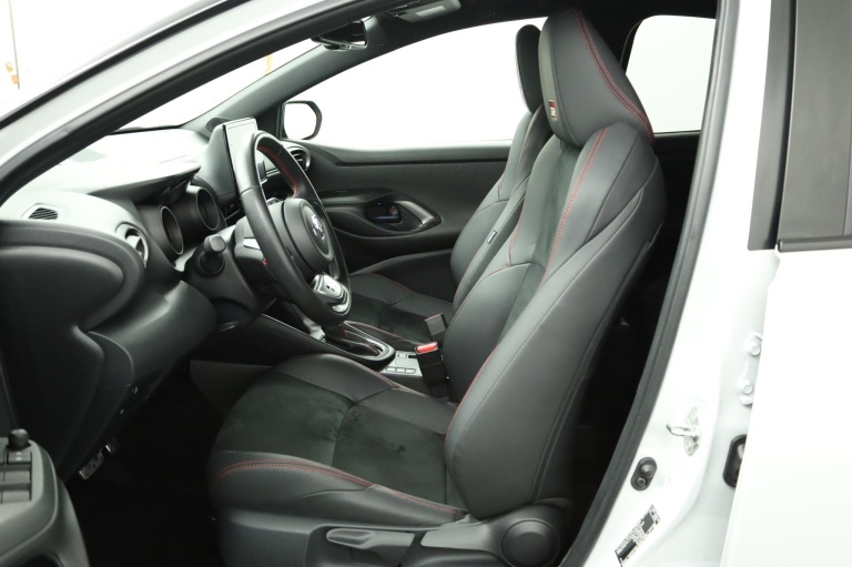 Toyota Yaris - 1.5 Hybrid GR Sport 17