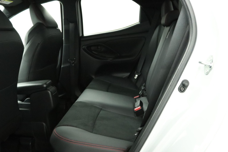 Toyota Yaris - 1.5 Hybrid GR Sport 18