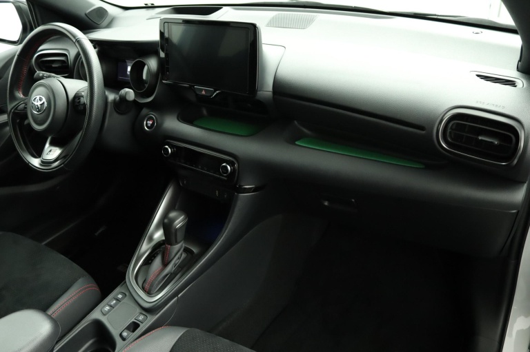 Toyota Yaris - 1.5 Hybrid GR Sport 43