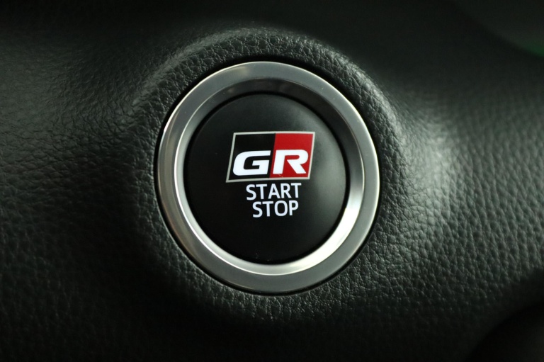 Toyota Yaris - 1.5 Hybrid GR Sport 44