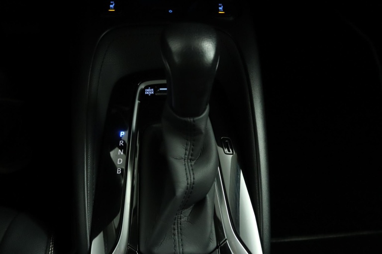 Toyota Corolla - 1.8 Hybrid Executive 27