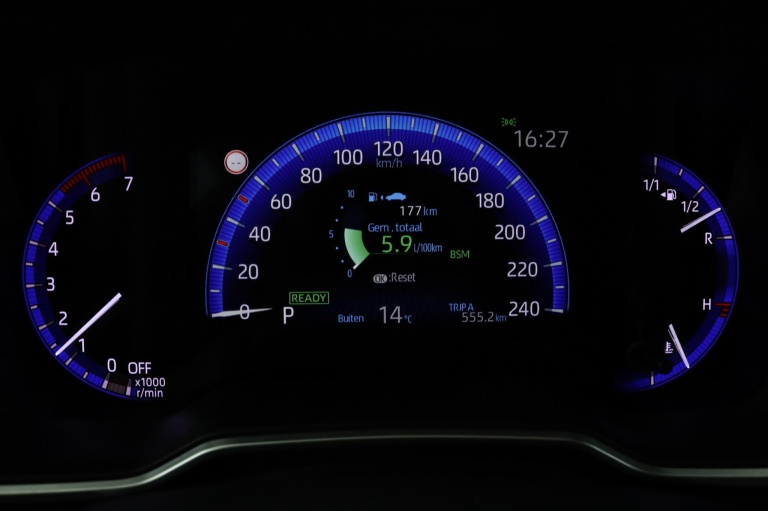 Toyota Corolla - 1.8 Hybrid Executive 46