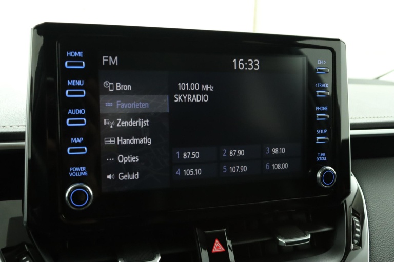 Toyota Corolla - 1.8 Hybrid Executive 8