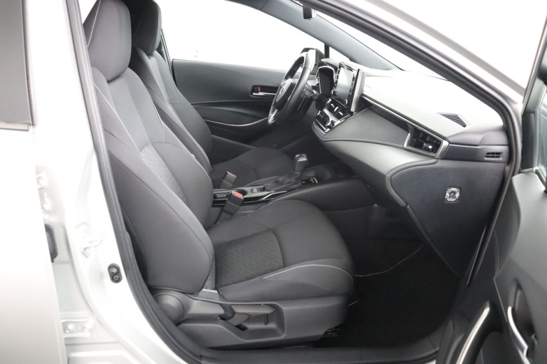 Toyota Corolla - 2.0 High Power Hybrid First Edition 22