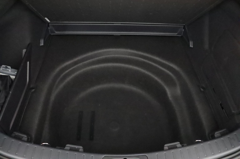 Toyota Corolla - 2.0 High Power Hybrid First Edition 27