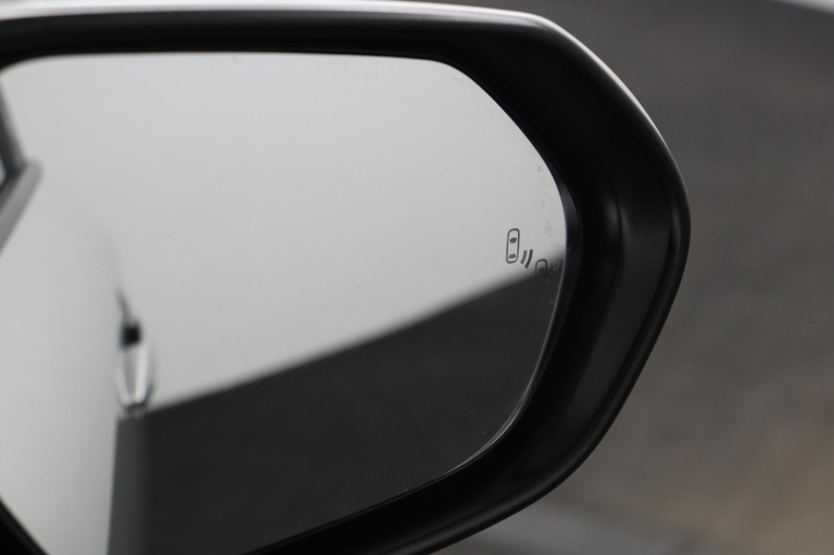 Toyota Corolla - 2.0 High Power Hybrid First Edition 44