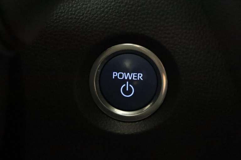 Toyota Corolla - 2.0 High Power Hybrid First Edition 50