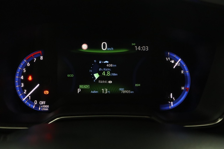 Toyota Corolla - 2.0 High Power Hybrid First Edition 52