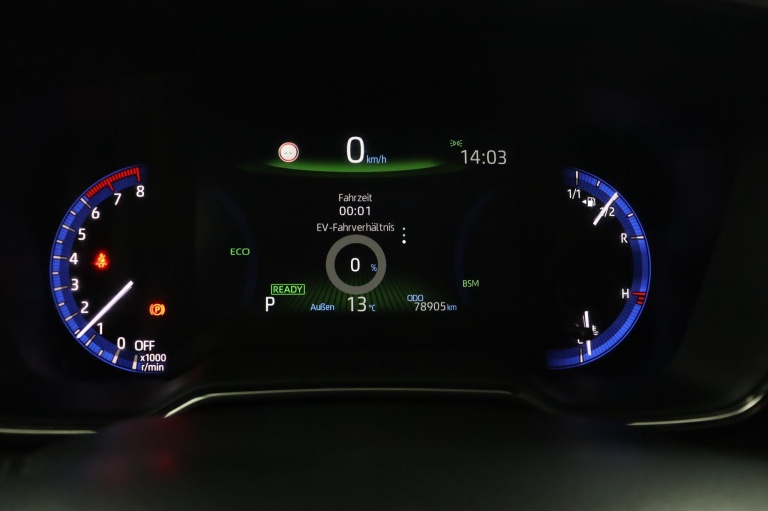 Toyota Corolla - 2.0 High Power Hybrid First Edition 6