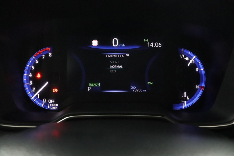 Toyota Corolla - 2.0 High Power Hybrid First Edition 66